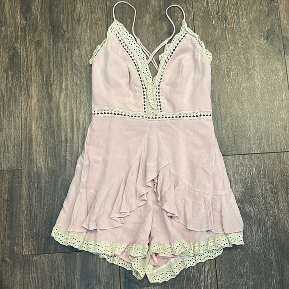 Saints + Secrets Angelica Ruffle & Eyelet Romper Size Small. - Picture 1 of 4